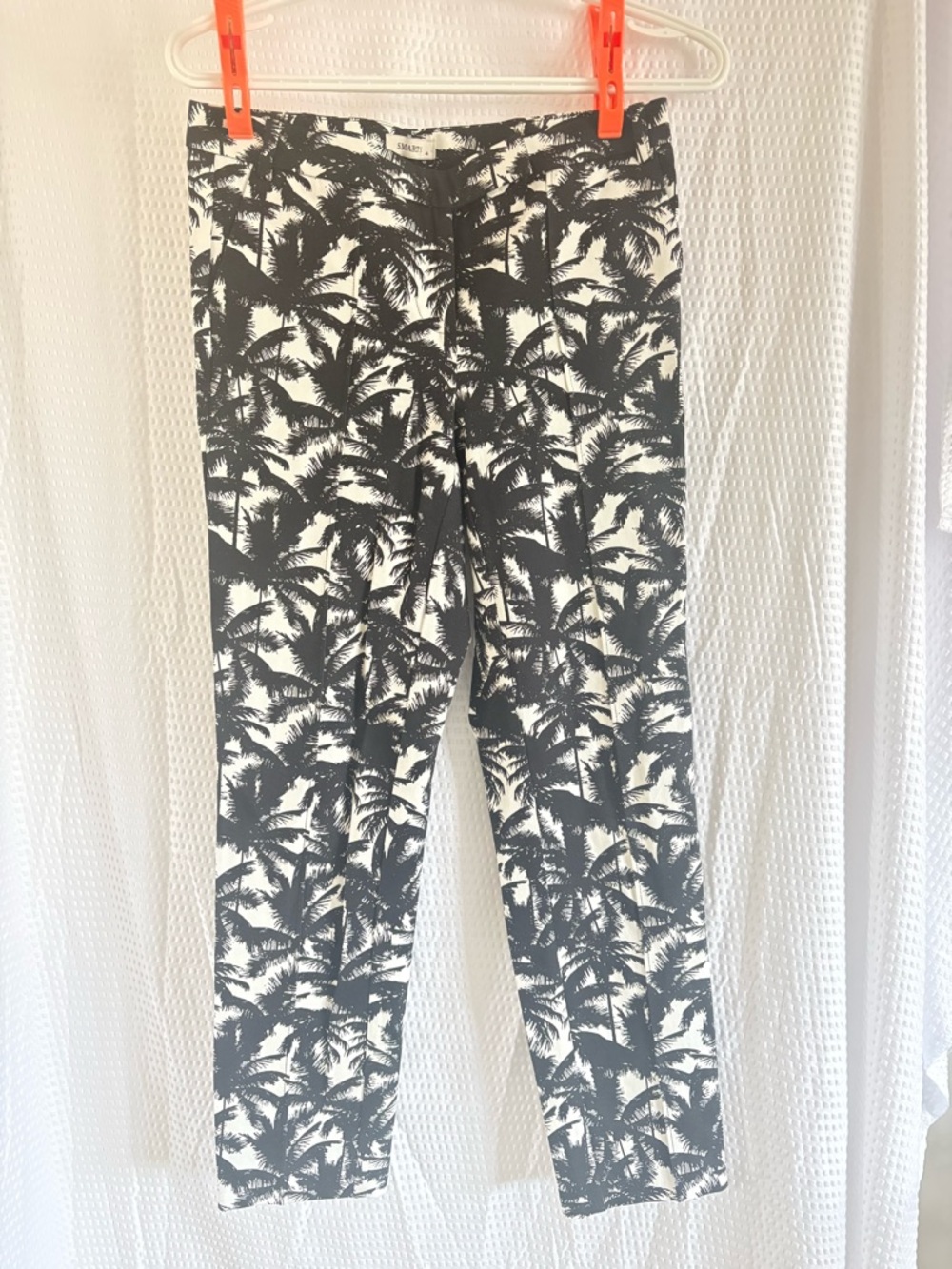 Smart Set Black and White Palm-Print Top